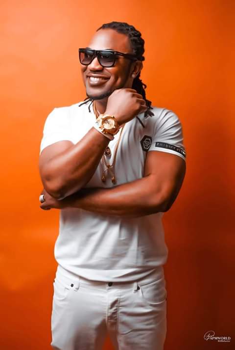 Prince Bright of BukBak fame outdoors "Bangladesh" video!