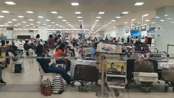 Government evacuates 2,262 stranded domestic workers from Lebanon