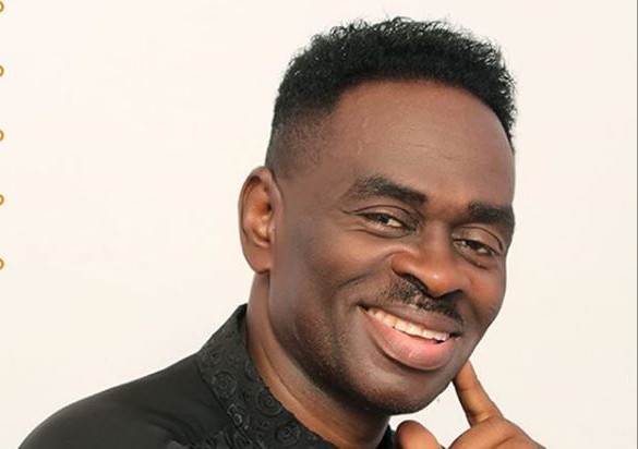 Yaw Sarpong and his backing vocalist involved in an accident