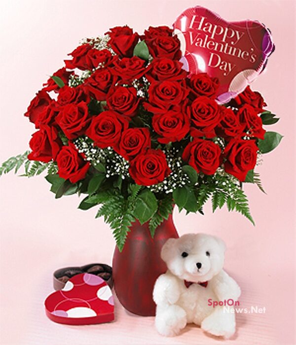 Why Flowers, Chocolate, Teddy bear, Cards deem as  the best gift on Valentine's day