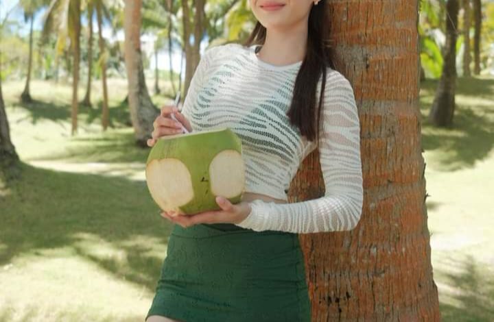 Barbie Imperial faces online bully over her stretch marks Barbie Imperial
