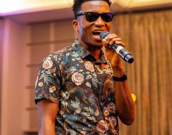 Kofi Kinaata survives a fatal accident Kofi Kinaata